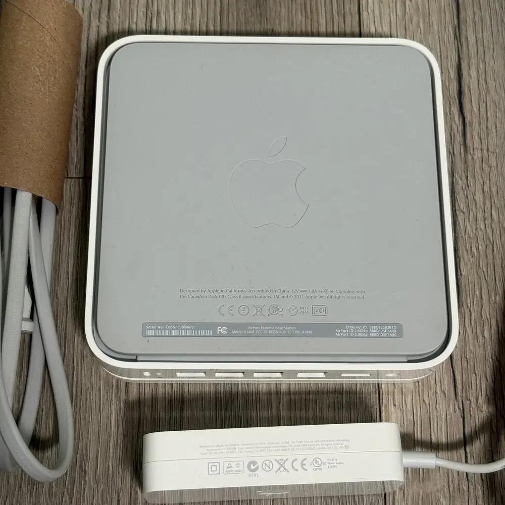Apple Air Port Extreme Base Station 802 Wifi A1408 - OEM Power Cord & Ethernet